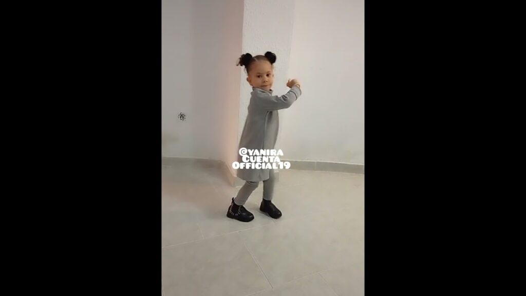 niñas gitanas bailando flamenco